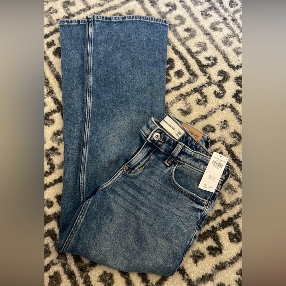 Abercrombie Kids Blue Jeans (11/12 Long)